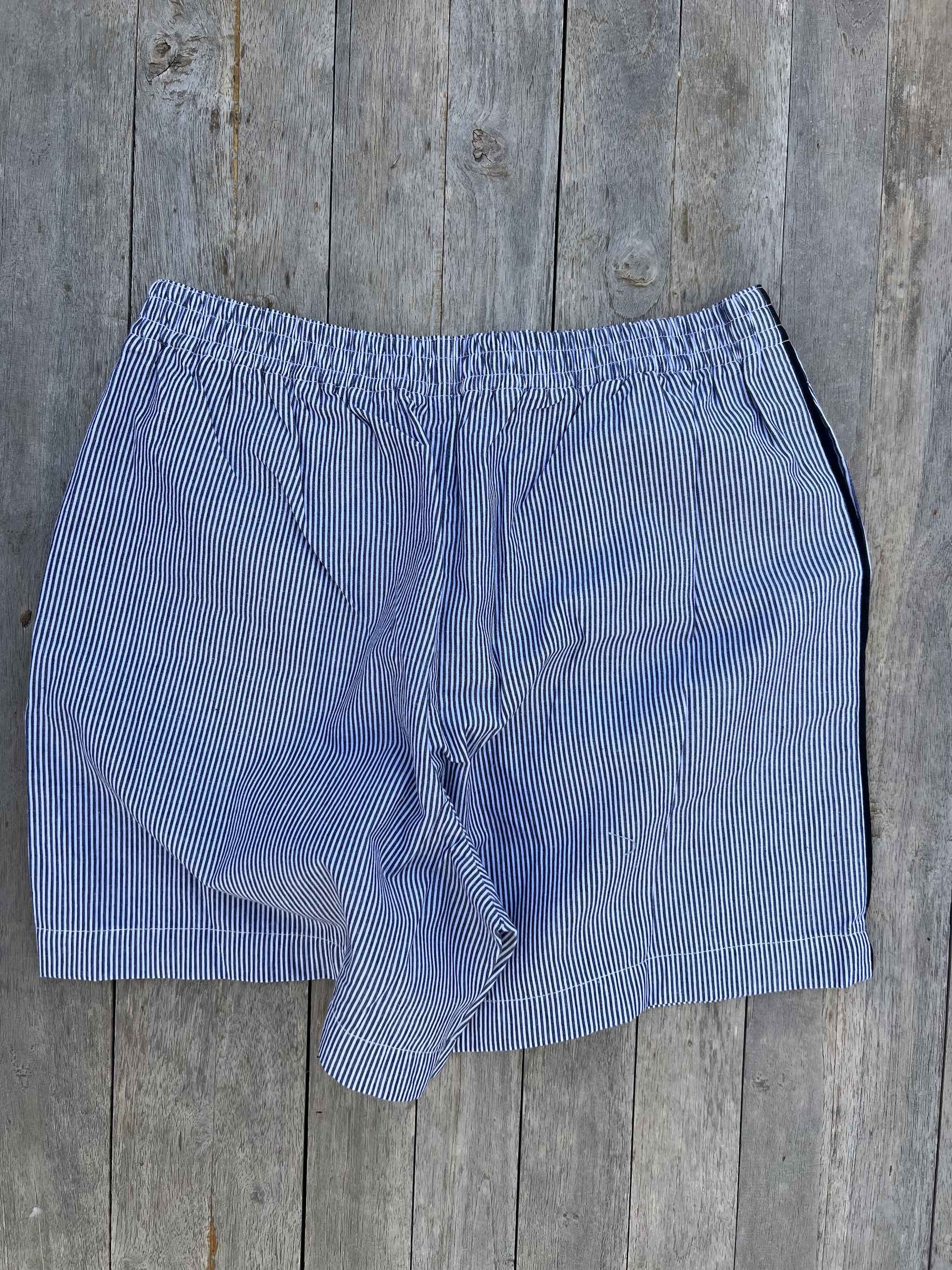 ROBIN SHORTS for Girls - Style `Bondi´ Dark Blue/White with stripe on the side-3