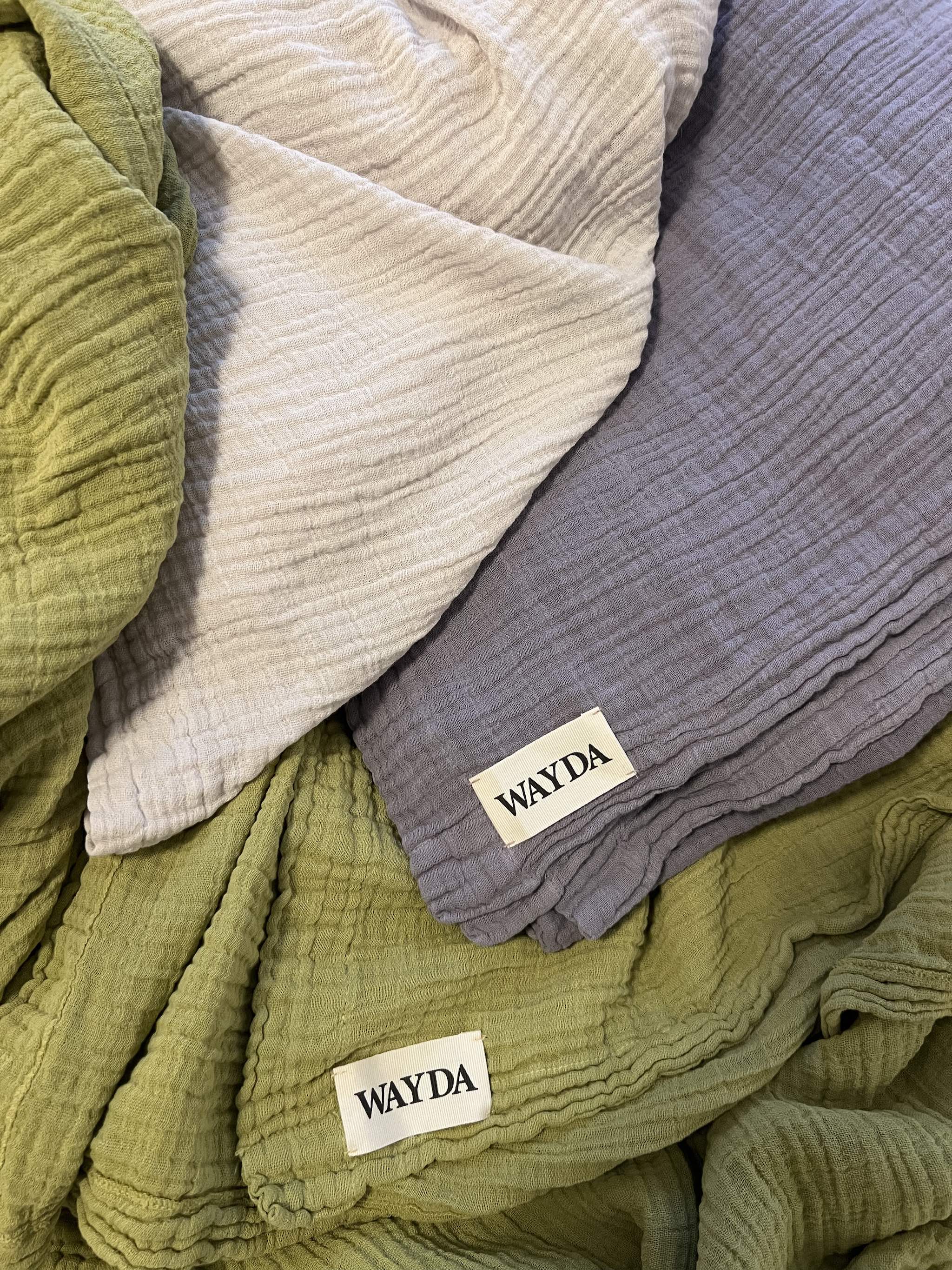 Bed Throw in GREEN Blend-4