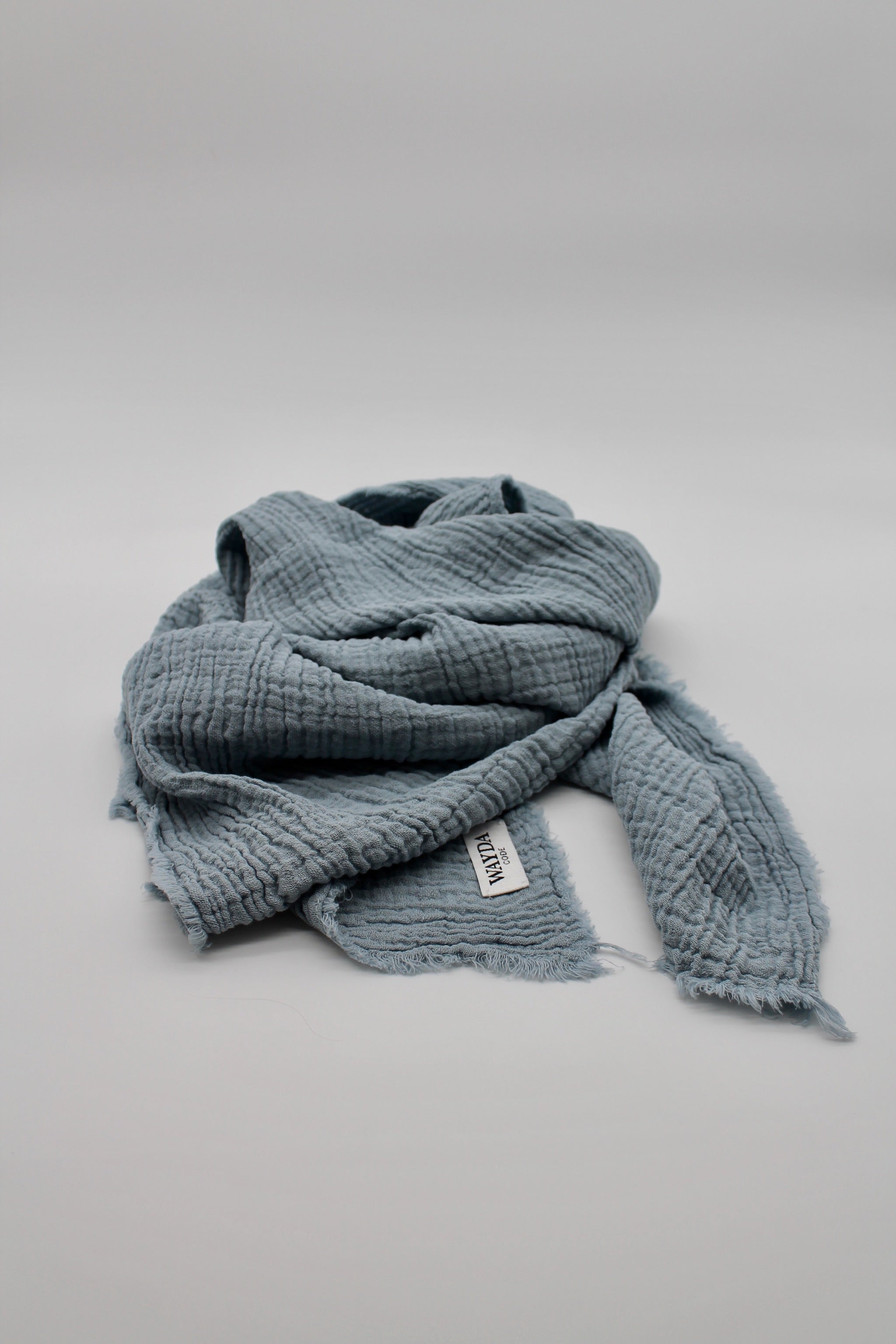 WAYDA muslin cotton scarf in eternity grey version edition – available in sizes 70x70cm, 100x100cm and 140x140cm, woven in Germany