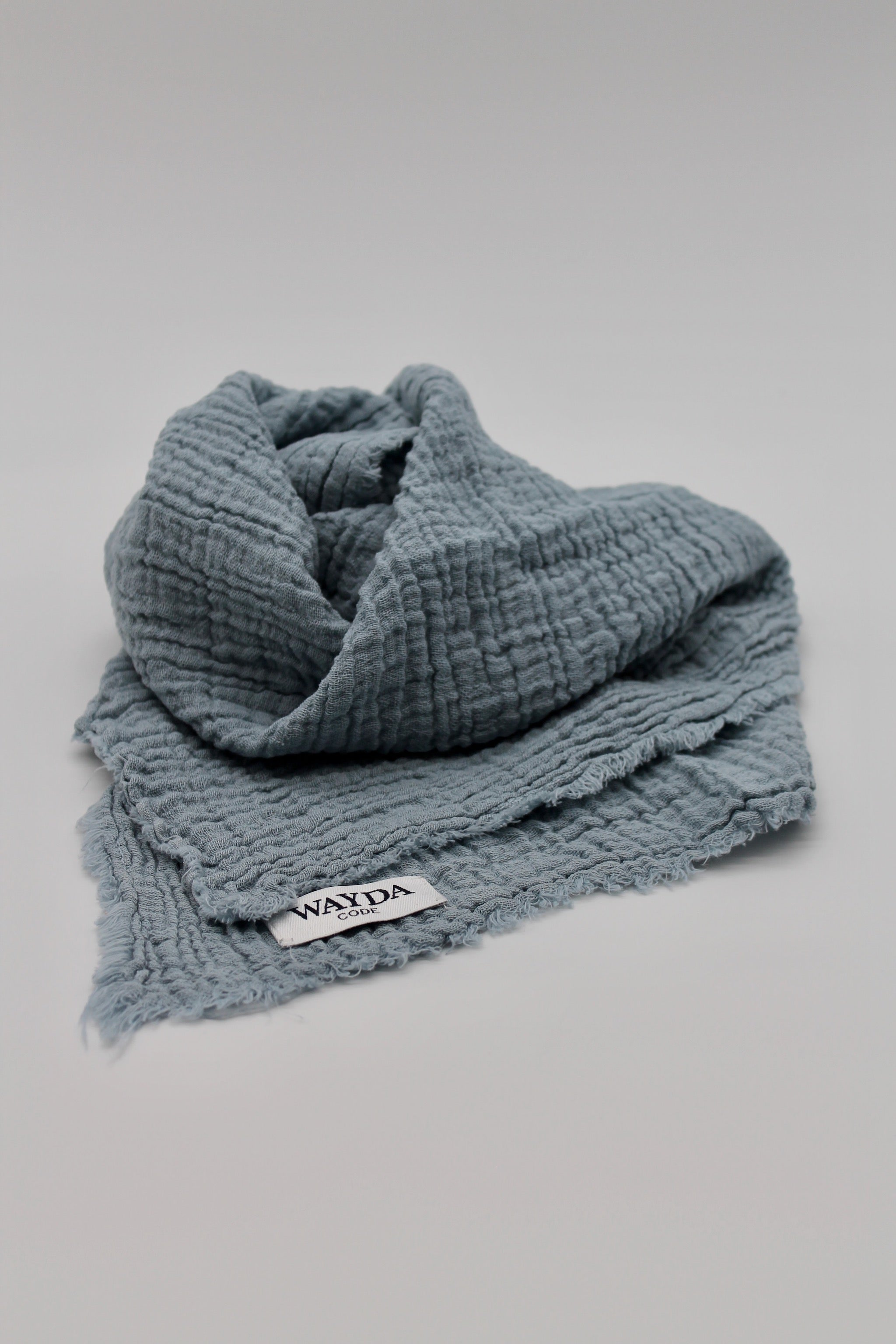 WAYDA muslin cotton scarf in eternity grey version edition – available in sizes 70x70cm, 100x100cm and 140x140cm, woven in Germany